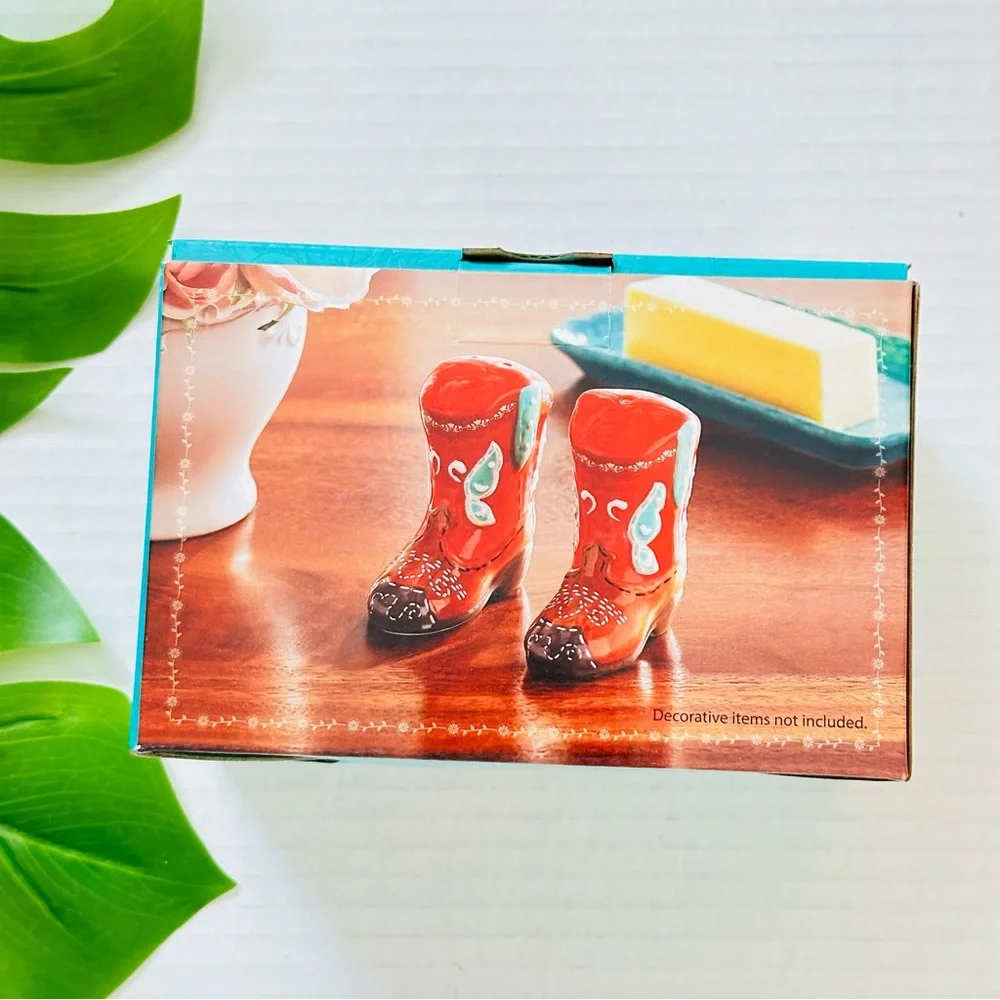 The Pioneer Woman Red Cowboy Boots Salt and Pepper Shaker Set NEW